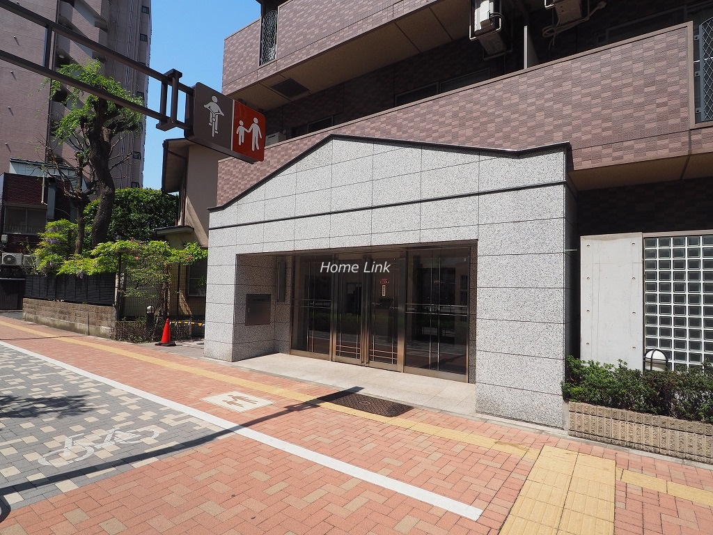 エクセリア池袋WEST　エントランス